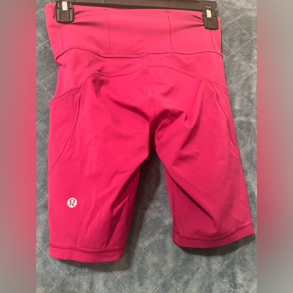 Women's Lululemon Fast and Free High Rise Shorts Size 4 8" Inseam - Picture 3 of 7